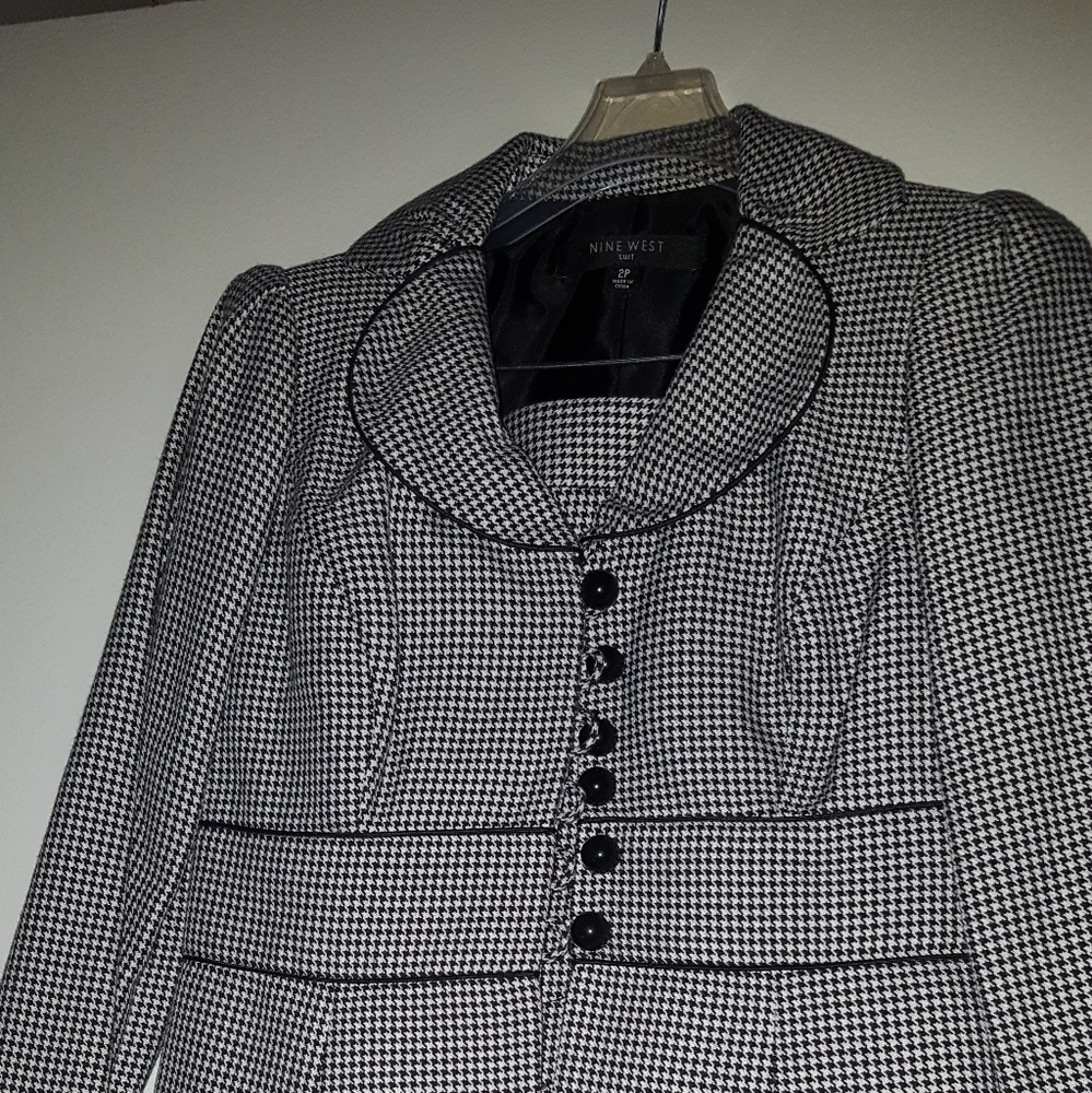 Women suit